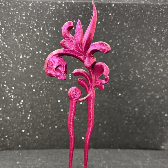 Gothic Skull Hair Pin – 3D Printed Fantasy Accessory - Picture 1 of 4